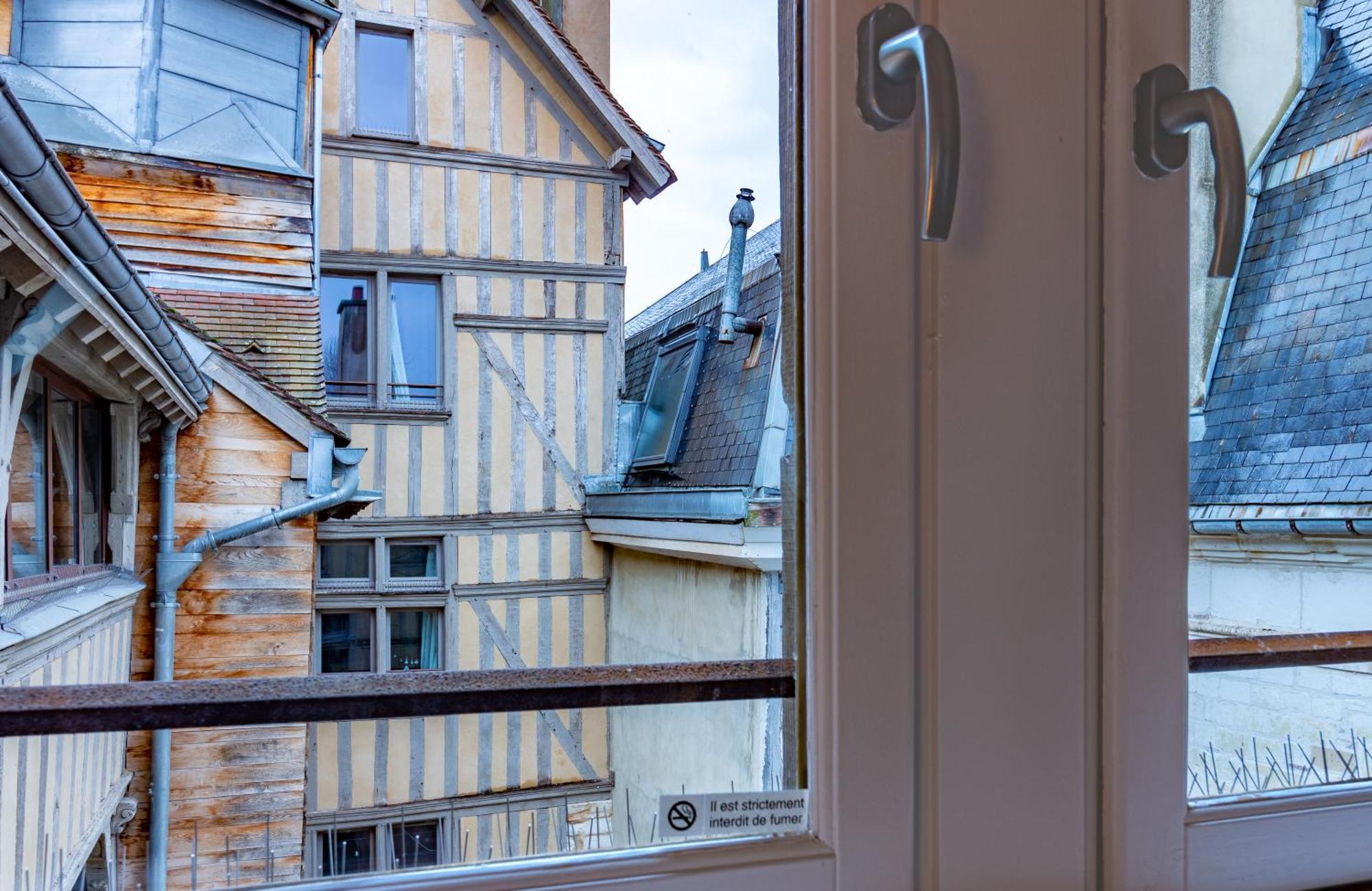 Le 13 Elegant Troyes Apartment ภายนอก รูปภาพ