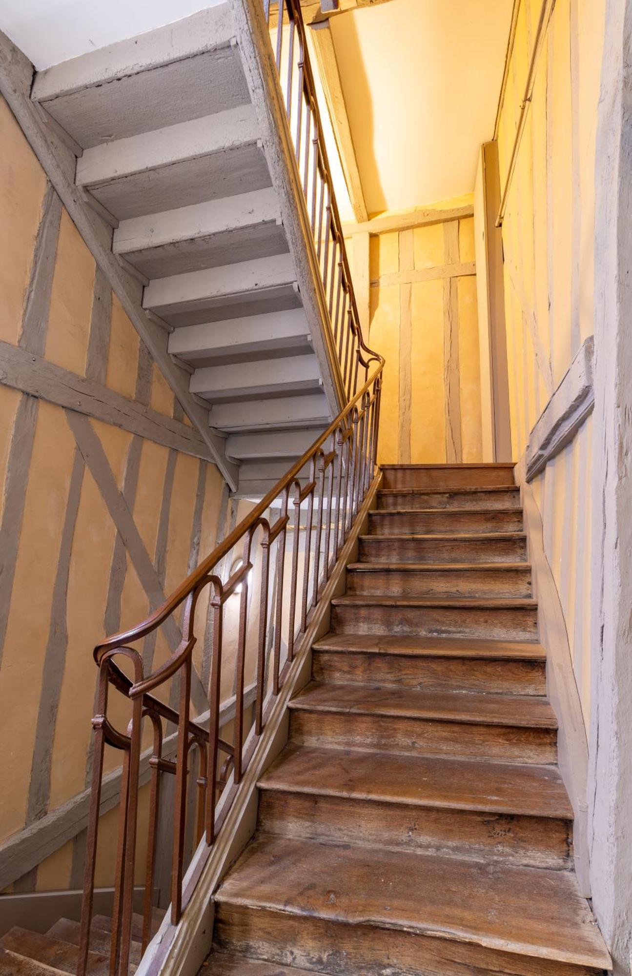 Le 13 Elegant Troyes Apartment ภายนอก รูปภาพ